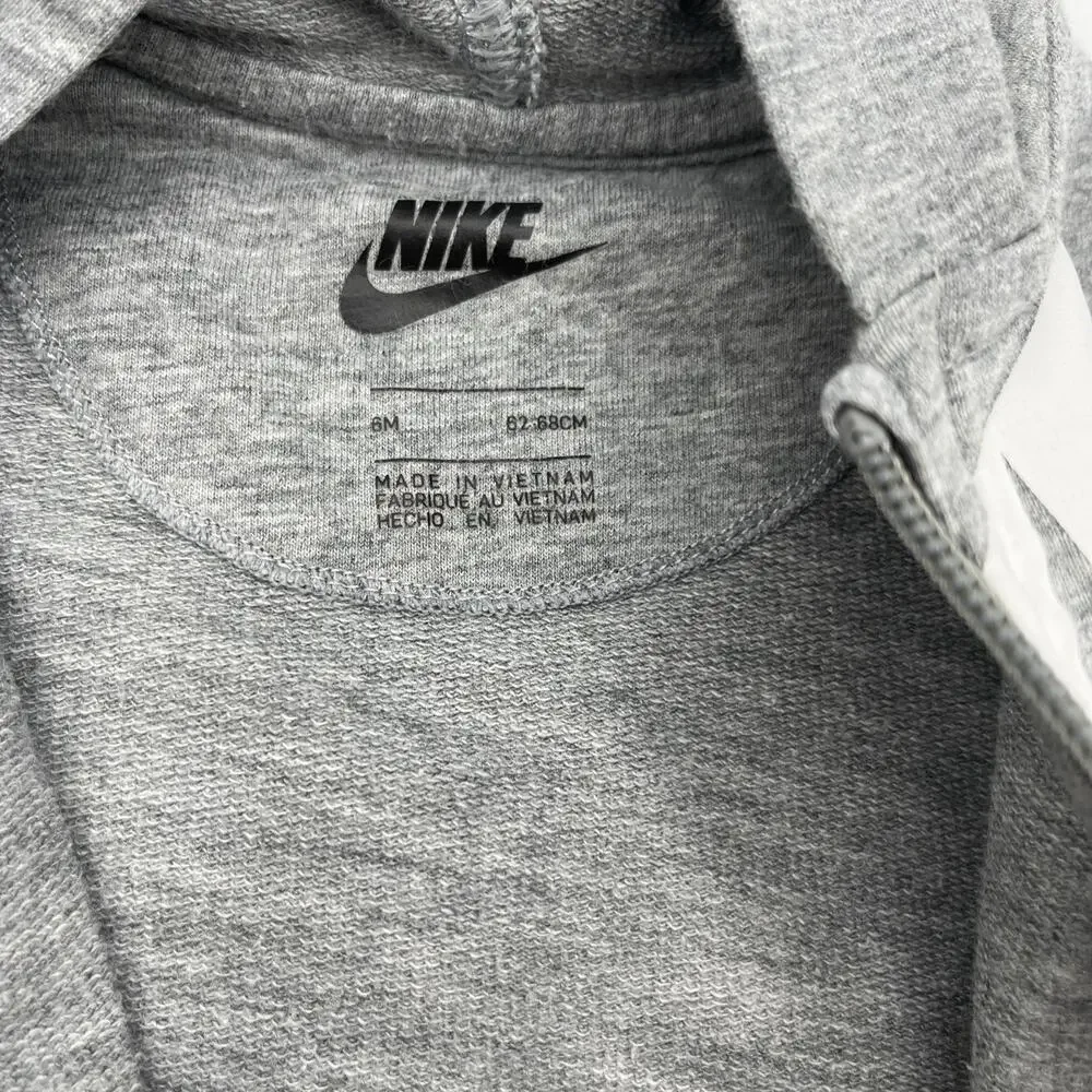 Nike Jump Suit Babies Size 6M Casual Jump Suit Grey Heather White Logo